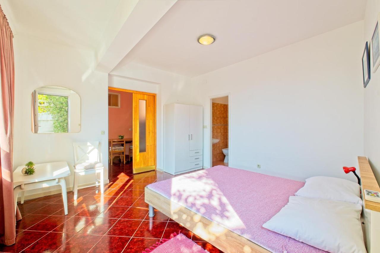 Apartments Cvjetkovic Mlini Rum bild